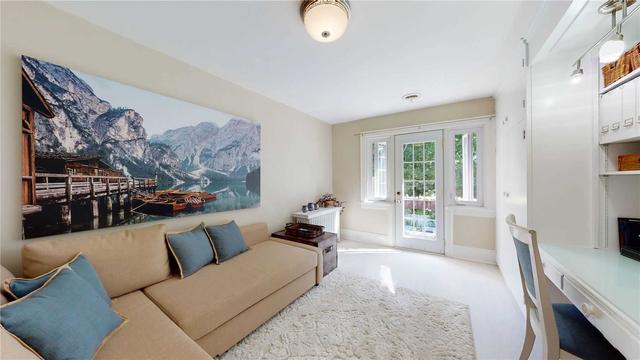 769 Spadina Rd, House detached with 4 bedrooms, 3 bathrooms and 5 parking in Toronto ON | Image 2