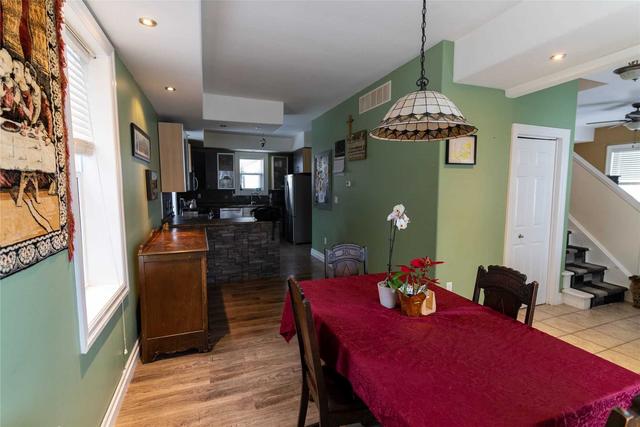 71 Elora St, House detached with 3 bedrooms, 2 bathrooms and 12 parking in Minto ON | Image 3
