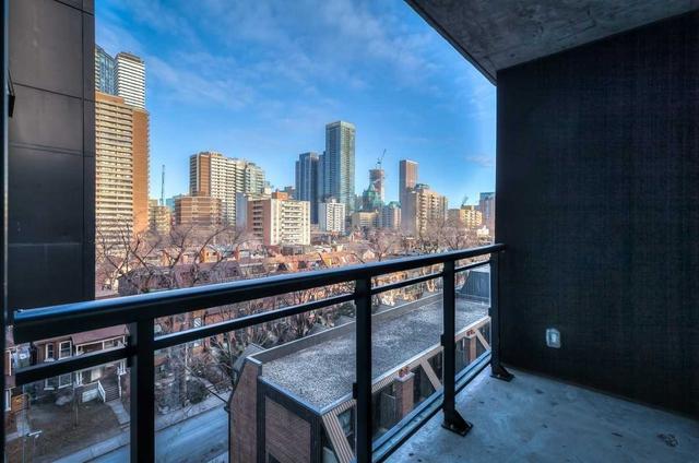 607 - 17 Dundonald St, Condo with 2 bedrooms, 1 bathrooms and 1 parking in Toronto ON | Image 14
