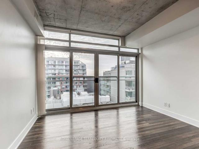 711 - 630 Queen St E, Condo with 1 bedrooms, 1 bathrooms and 1 parking in Toronto ON | Image 3