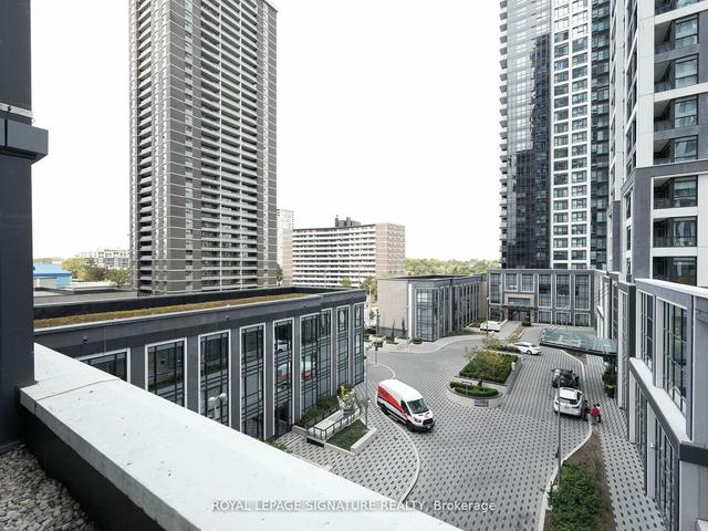 419 - 9 Mabelle Ave, Condo with 2 bedrooms, 2 bathrooms and 1 parking in Toronto ON | Image 25