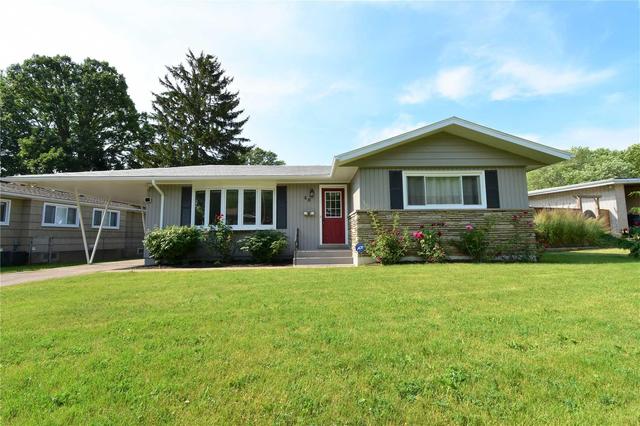 40 Valerie Dr, House detached with 3 bedrooms, 2 bathrooms and 4 parking in St. Catharines ON | Image 1
