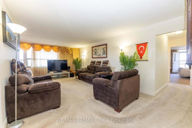 1108 - 49 Silverstone Dr, Condo with 3 bedrooms, 2 bathrooms and 1 parking in Toronto ON | Image 3