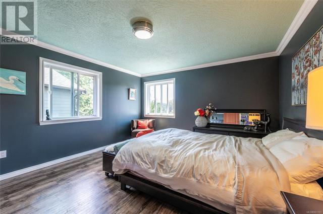 943 Thrush Pl, House detached with 4 bedrooms, 4 bathrooms and 2 parking in Langford BC | Image 27