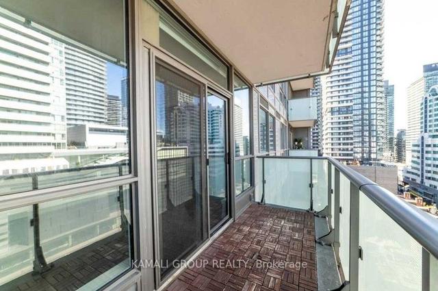1101 - 8 Mercer St, Condo with 1 bedrooms, 1 bathrooms and 0 parking in Toronto ON | Image 8