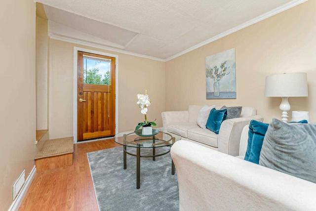 26 Heather Ave, Home with 2 bedrooms, 1 bathrooms and 2 parking in Erin ON | Image 9