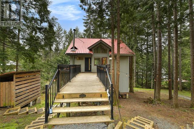 1706 Wooden Rd, House detached with 3 bedrooms, 3 bathrooms and 4 parking in Cowichan Valley B BC | Image 3