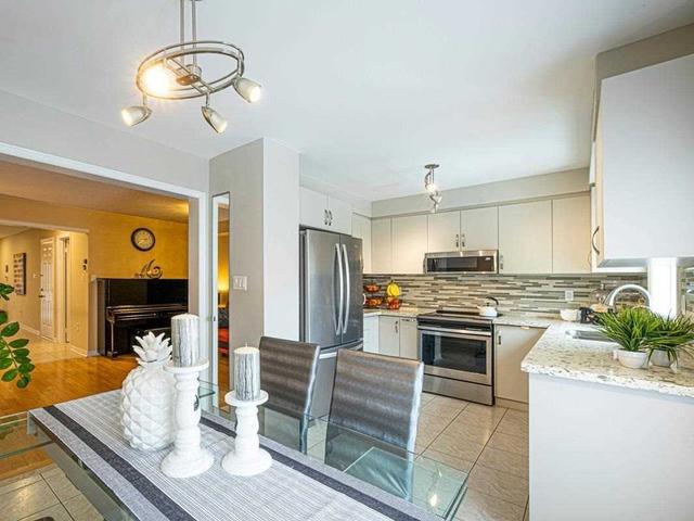 64 Revelstoke Cres, House attached with 3 bedrooms, 4 bathrooms and 3 parking in Richmond Hill ON | Image 8