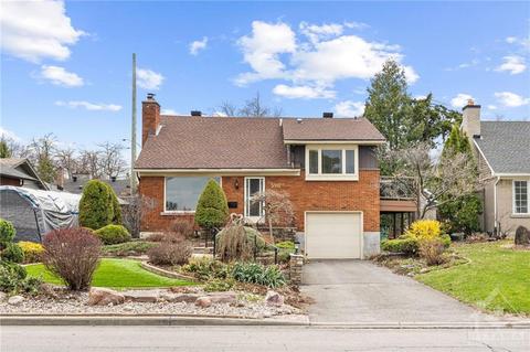 590 Coronation Avenue, House detached with 3 bedrooms, 2 bathrooms and 3 parking in Ottawa ON | Card Image