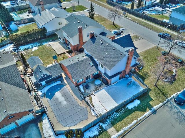 16 Fairhaven Drive, House detached with 4 bedrooms, 3 bathrooms and 6 parking in St. Catharines ON | Image 5