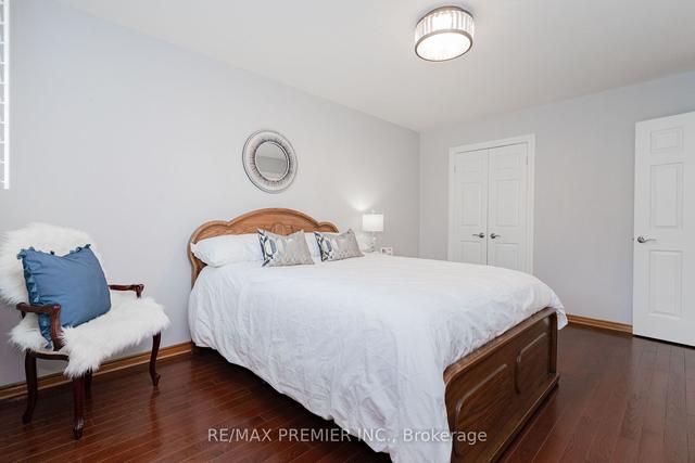 1 Sawmill Rd, House semidetached with 3 bedrooms, 2 bathrooms and 3 parking in Toronto ON | Image 11