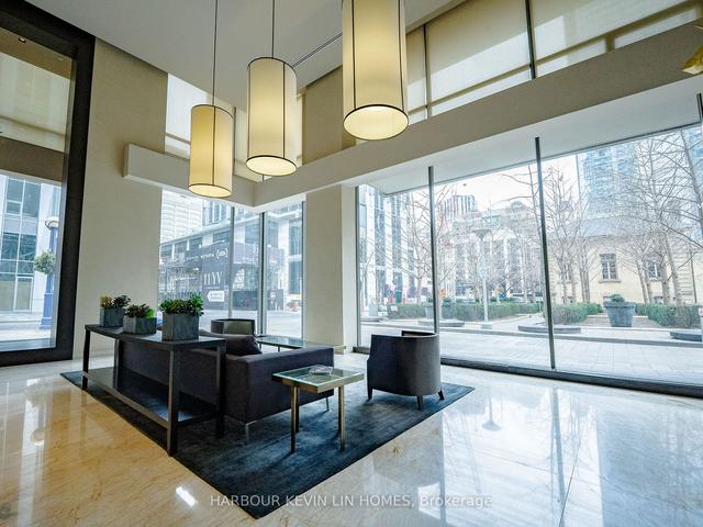 3003 - 18 Yorkville Ave, Condo with 2 bedrooms, 2 bathrooms and 1 parking in Toronto ON | Image 22