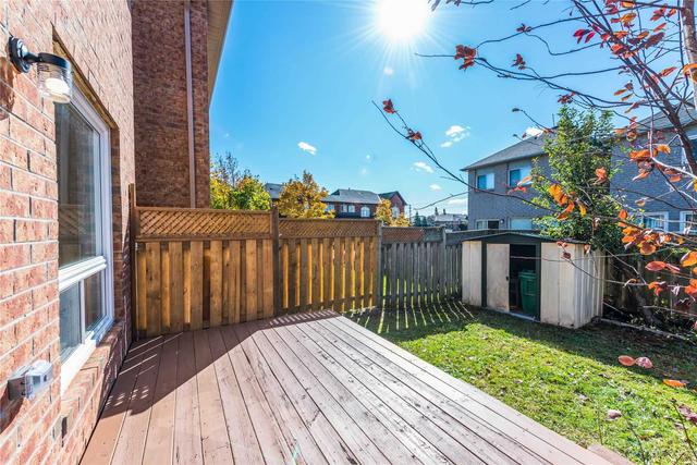 4 Brocklebank Crt, House attached with 3 bedrooms, 2 bathrooms and 2 parking in Brampton ON | Image 9