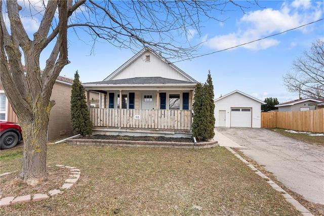 93 Pelham Road, House detached with 3 bedrooms, 1 bathrooms and 6 parking in St. Catharines ON | Image 1