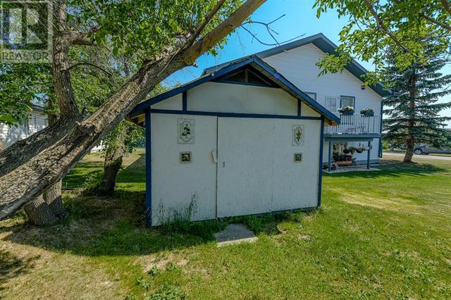 1008 3rd Avenue, House detached with 3 bedrooms, 1 bathrooms and 4 parking in Beaverlodge AB | Image 34