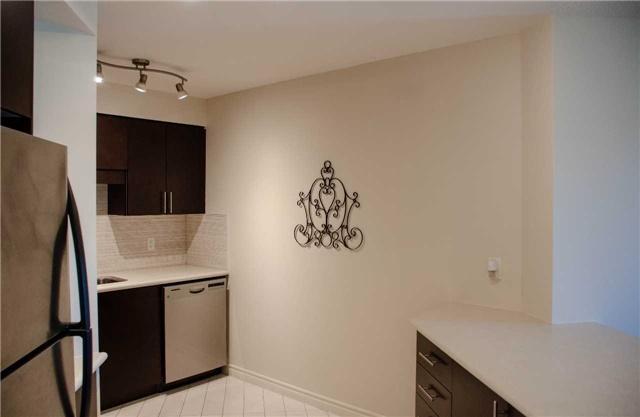 702 - 18 Harding Blvd, Condo with 2 bedrooms, 2 bathrooms and 1 parking in Richmond Hill ON | Image 10