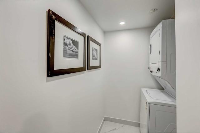 1807 - 717 Bay St, Condo with 2 bedrooms, 2 bathrooms and 0 parking in Toronto ON | Image 21