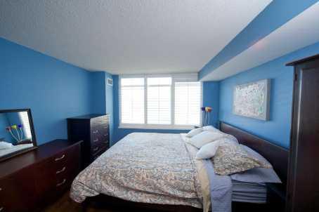 909 - 39 Parliament St, Condo with 3 bedrooms, 2 bathrooms and 1 parking in Toronto ON | Image 7