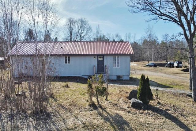 113456 Hwy 7 Rd, House detached with 3 bedrooms, 2 bathrooms and 24 parking in Addington Highlands ON | Image 12