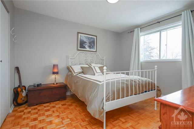 568 Foxview Place N, Home with 4 bedrooms, 4 bathrooms and 4 parking in Ottawa ON | Image 17