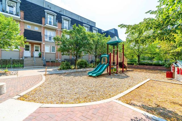 145 - 10 Merchant Lane, Townhouse with 3 bedrooms, 2 bathrooms and 1 parking in Toronto ON | Image 14