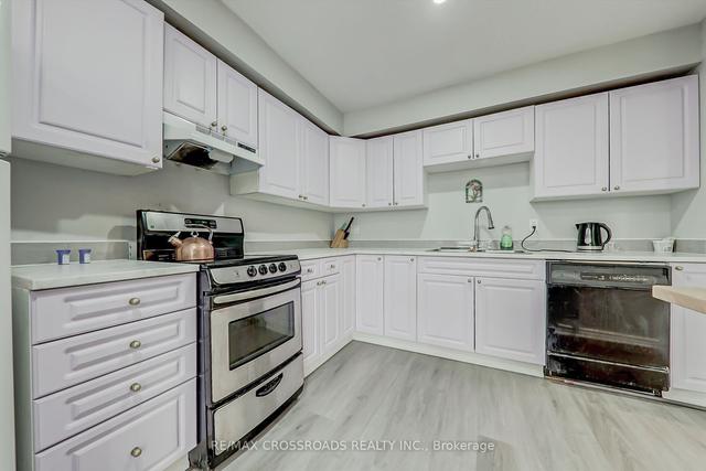 18 - 331 Military Tr E, Townhouse with 3 bedrooms, 3 bathrooms and 2 parking in Toronto ON | Image 2