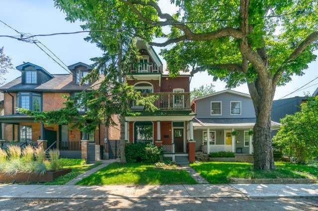 Upper - 37 Garden Ave, House detached with 2 bedrooms, 2 bathrooms and 2 parking in Toronto ON | Image 1