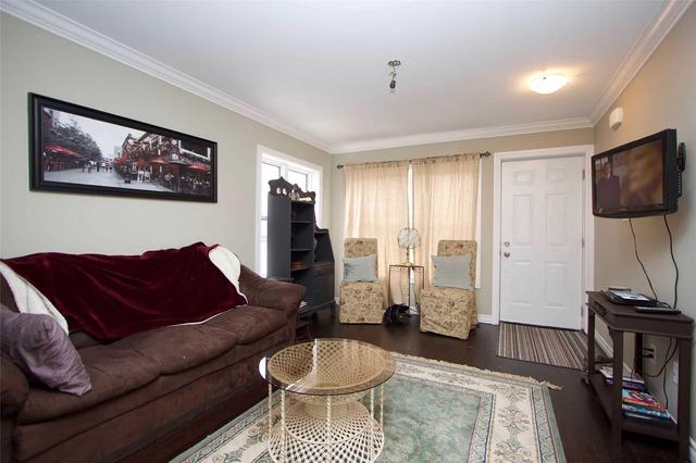 391 Oshawa Blvd S, House detached with 3 bedrooms, 2 bathrooms and 4 parking in Oshawa ON | Image 1