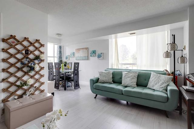 204 - 3077 Weston Rd, Condo with 2 bedrooms, 2 bathrooms and 1 parking in Toronto ON | Image 23