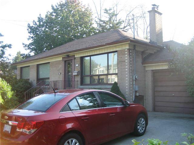 1136 Streambank Dr, House detached with 3 bedrooms, 2 bathrooms and 2 parking in Mississauga ON | Image 1