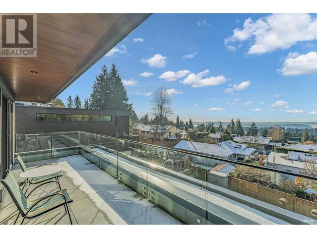 701 Blueridge Avenue, House detached with 6 bedrooms, 7 bathrooms and 4 parking in North Vancouver BC | Image 20