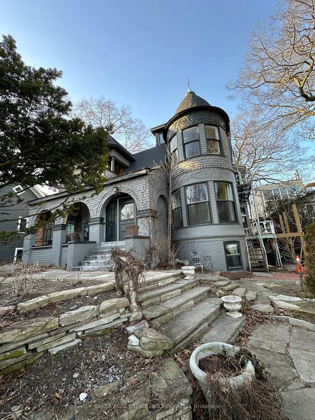 3025 Queen St E, House detached with 9 bedrooms, 0 bathrooms and 10 parking in Toronto ON | Image 1