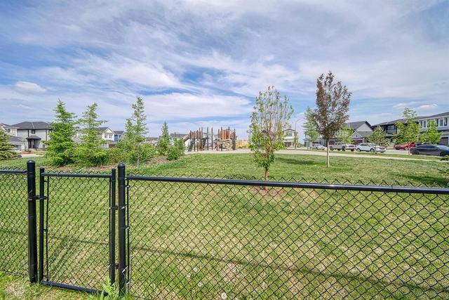 334 Creekstone Way Sw, House detached with 3 bedrooms, 2 bathrooms and 4 parking in Calgary AB | Image 33