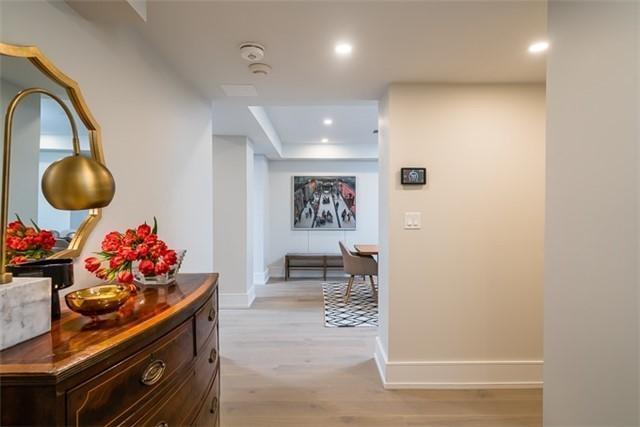 1 - 15 Scarth Rd, Condo with 3 bedrooms, 3 bathrooms and 1 parking in Toronto ON | Image 3