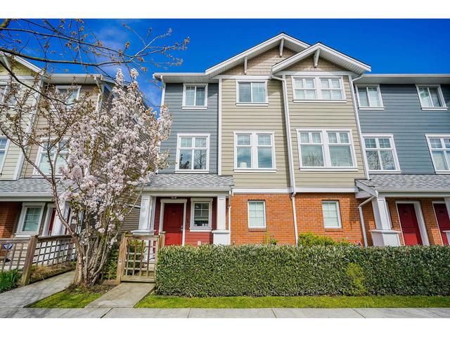 33 - 1111 Ewen Avenue, House attached with 3 bedrooms, 3 bathrooms and null parking in New Westminster BC | Card Image