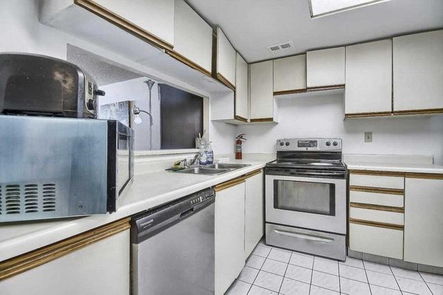 ph10 - 7601 Bathurst St, Condo with 1 bedrooms, 1 bathrooms and 1 parking in Vaughan ON | Image 3