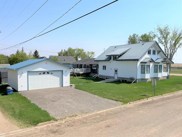 601 Railway Avenue, House detached with 4 bedrooms, 1 bathrooms and 2 parking in Bawlf AB | Image 33