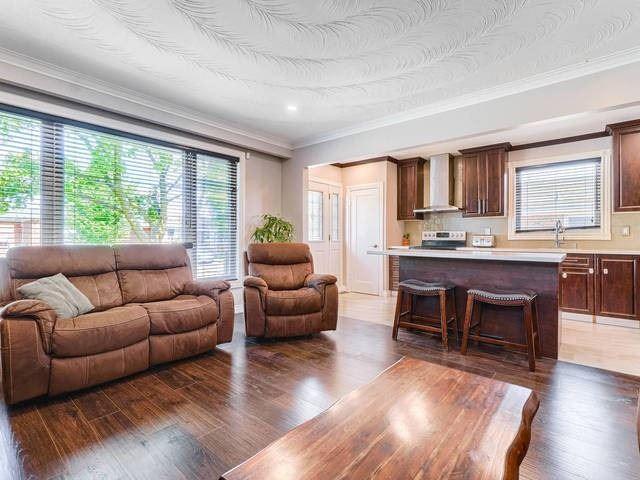 33 Edgemont Dr, House detached with 3 bedrooms, 2 bathrooms and 8 parking in Brampton ON | Image 28