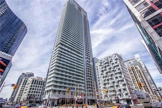 4404 - 300 Front St W, Condo with 2 bedrooms, 3 bathrooms and 2 parking in Toronto ON | Image 1