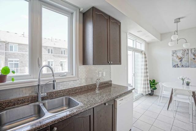 40 Comely Way, Townhouse with 3 bedrooms, 3 bathrooms and 2 parking in Markham ON | Image 9