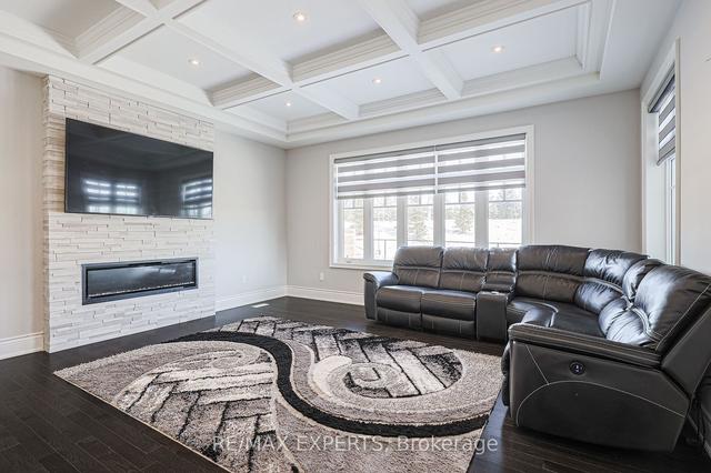 33 Endless Circ, House detached with 5 bedrooms, 5 bathrooms and 9 parking in Vaughan ON | Image 19