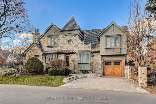 231 Grenview Blvd S, House detached with 3 bedrooms, 3 bathrooms and 2 parking in Toronto ON | Image 1
