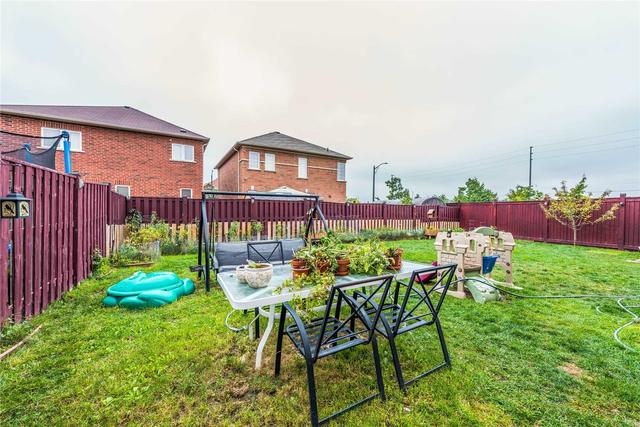 35 Accent Circ, House detached with 4 bedrooms, 3 bathrooms and 6 parking in Brampton ON | Image 22