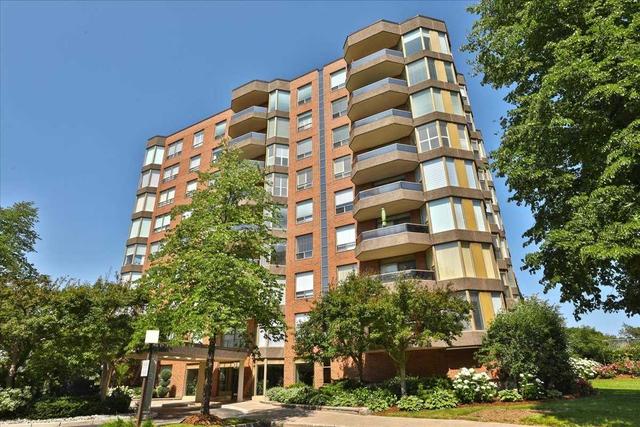 405 - 1901 Pilgrims Way, Condo with 2 bedrooms, 2 bathrooms and 1 parking in Oakville ON | Card Image