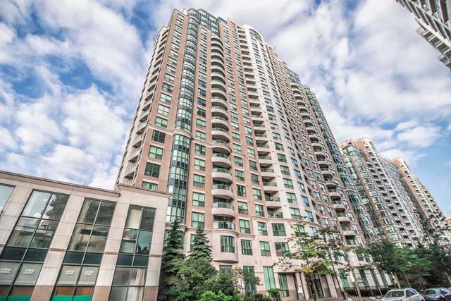 1505 - 7 Lorraine Dr, Condo with 3 bedrooms, 2 bathrooms and 1 parking in Toronto ON | Image 1