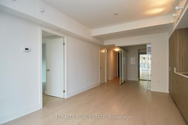 1509 - 955 Bay St, Condo with 2 bedrooms, 2 bathrooms and 1 parking in Toronto ON | Image 2