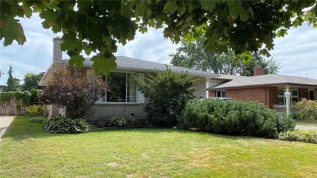 313 Main St, House detached with 2 bedrooms, 2 bathrooms and 5 parking in St. Catharines ON | Image 12