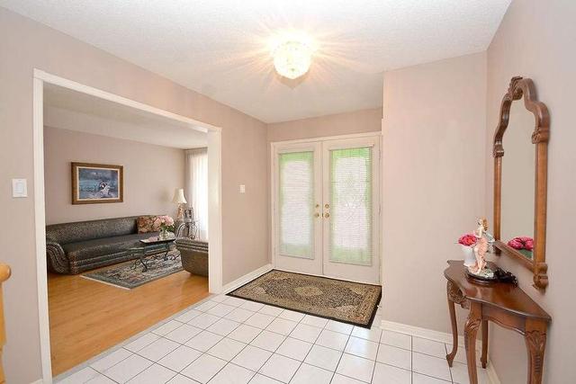 11 Lansdowne Dr, House detached with 4 bedrooms, 3 bathrooms and 4 parking in Brampton ON | Image 23