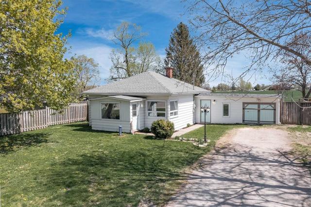 3829 Crossland Rd, House detached with 3 bedrooms, 1 bathrooms and 9 parking in Springwater ON | Image 1