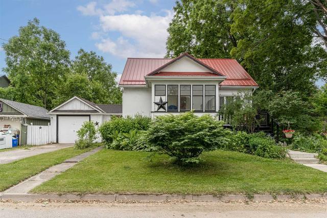 237 Andrew St, House detached with 3 bedrooms, 1 bathrooms and 4 parking in Shelburne ON | Image 1
